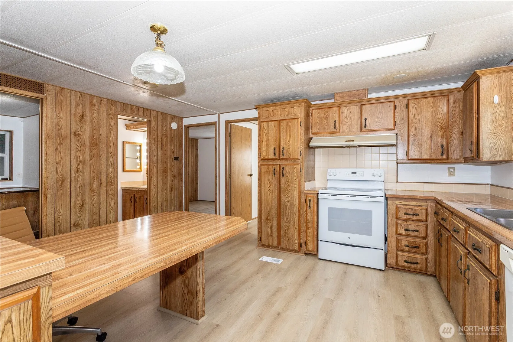 12218 SE 206th Street , Kent, WA 98031