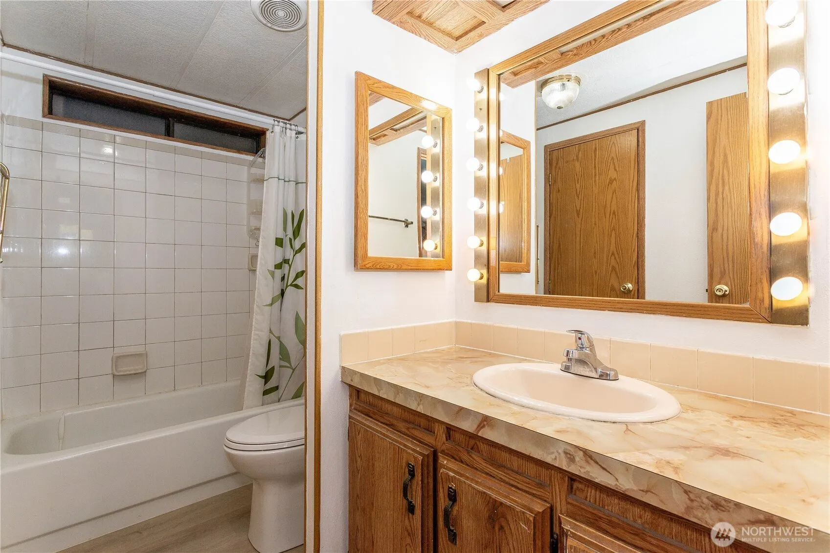 12218 SE 206th Street , Kent, WA 98031