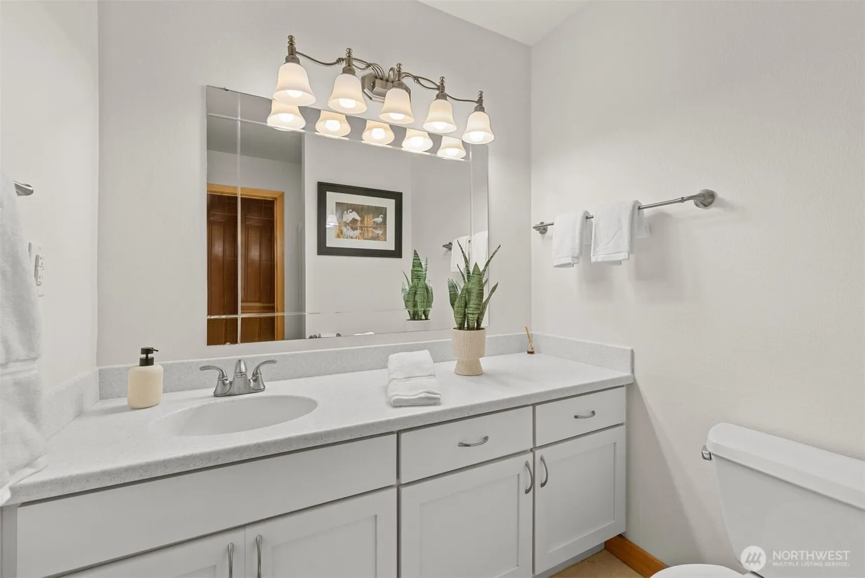 6423 Sand Point Way NE, Seattle, WA 98115