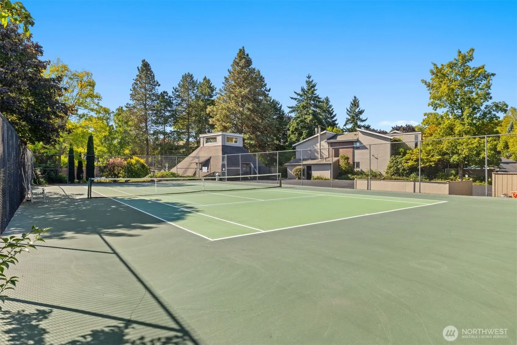 6423 Sand Point Way NE, Seattle, WA 98115