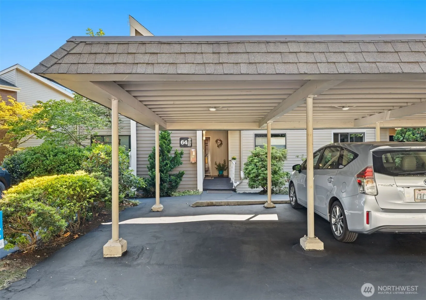 6423 Sand Point Way NE, Seattle, WA 98115