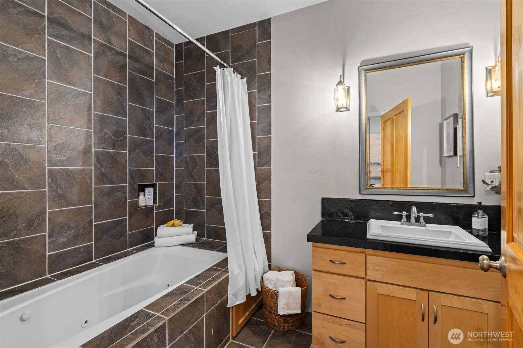 2742 36th Avenue SW, Seattle, WA 98126
