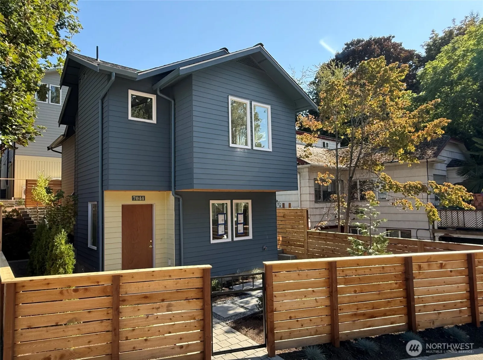 7044 15th Avenue NE, Seattle, WA 98115