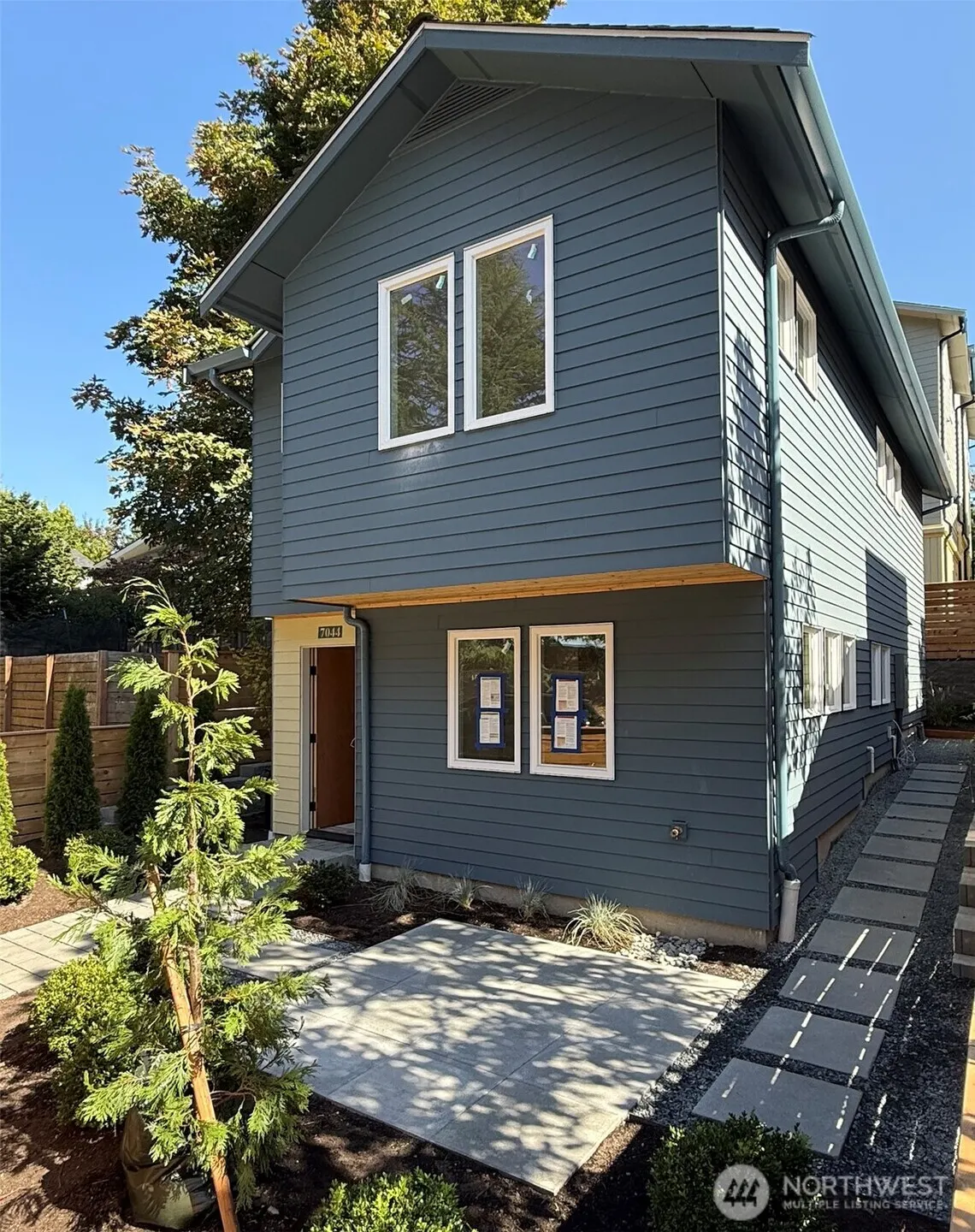 7044 15th Avenue NE, Seattle, WA 98115
