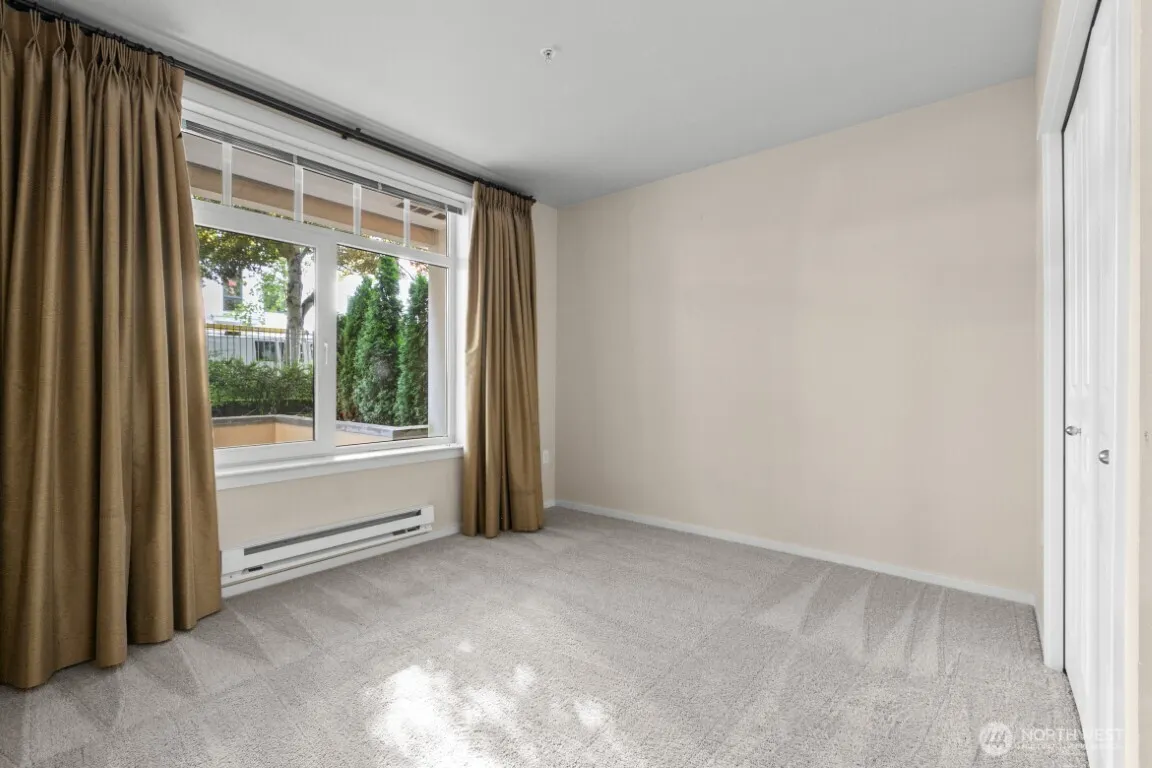 109 2nd Street S #220, Kirkland, WA 98033