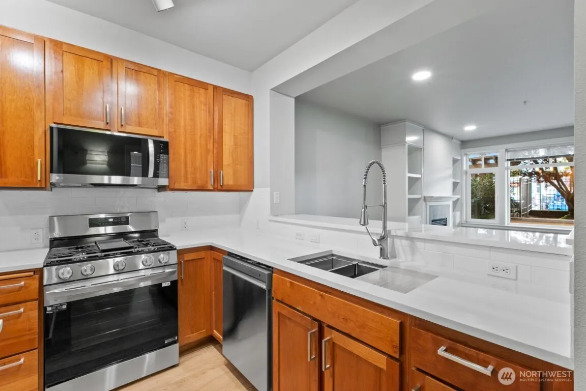 109 2nd Street S #220, Kirkland, WA 98033