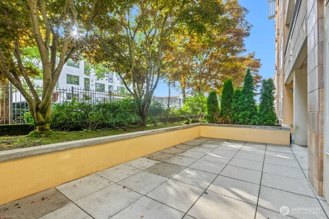 109 2nd Street S #220, Kirkland, WA 98033