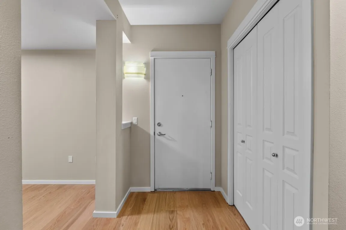 109 2nd Street S #220, Kirkland, WA 98033