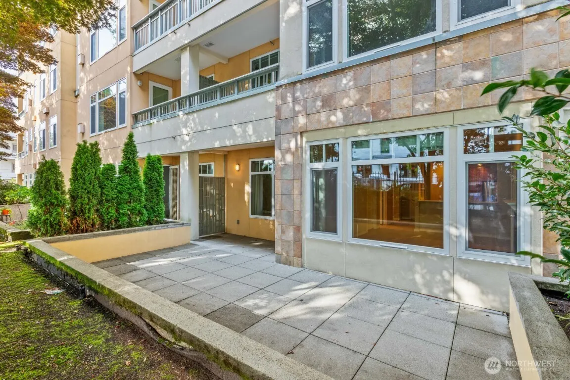 109 2nd Street S #220, Kirkland, WA 98033