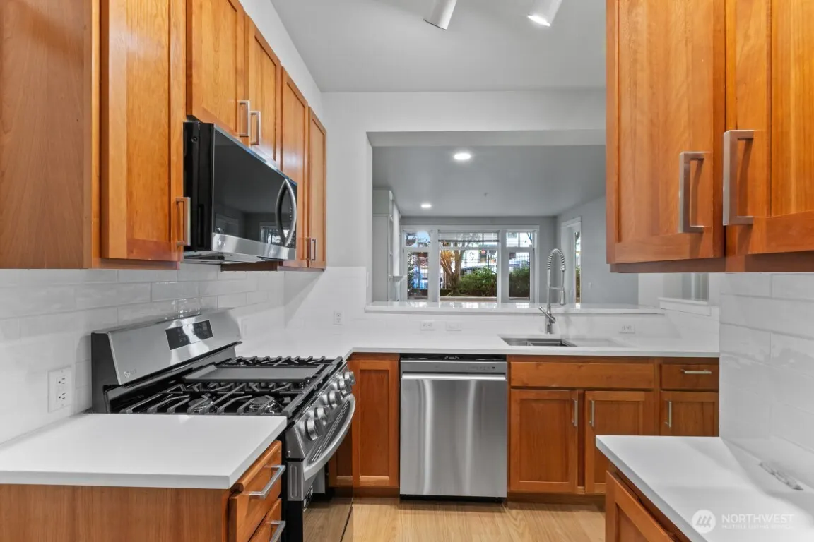 109 2nd Street S #220, Kirkland, WA 98033