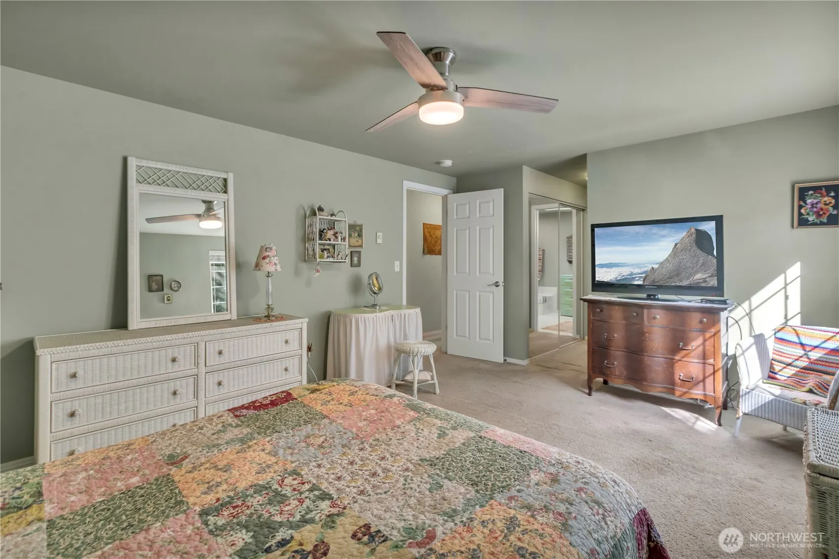 10531 SE 250th Place #H101, Kent, WA 98030