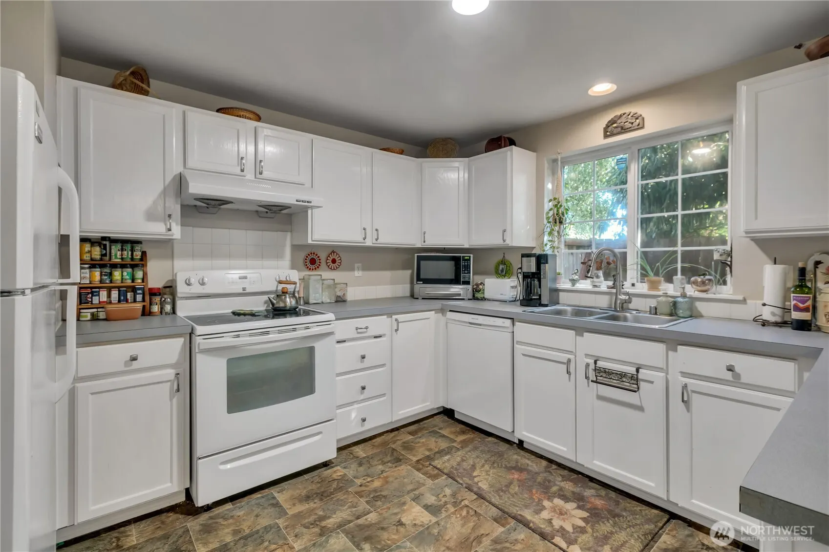 10531 SE 250th Place #H101, Kent, WA 98030