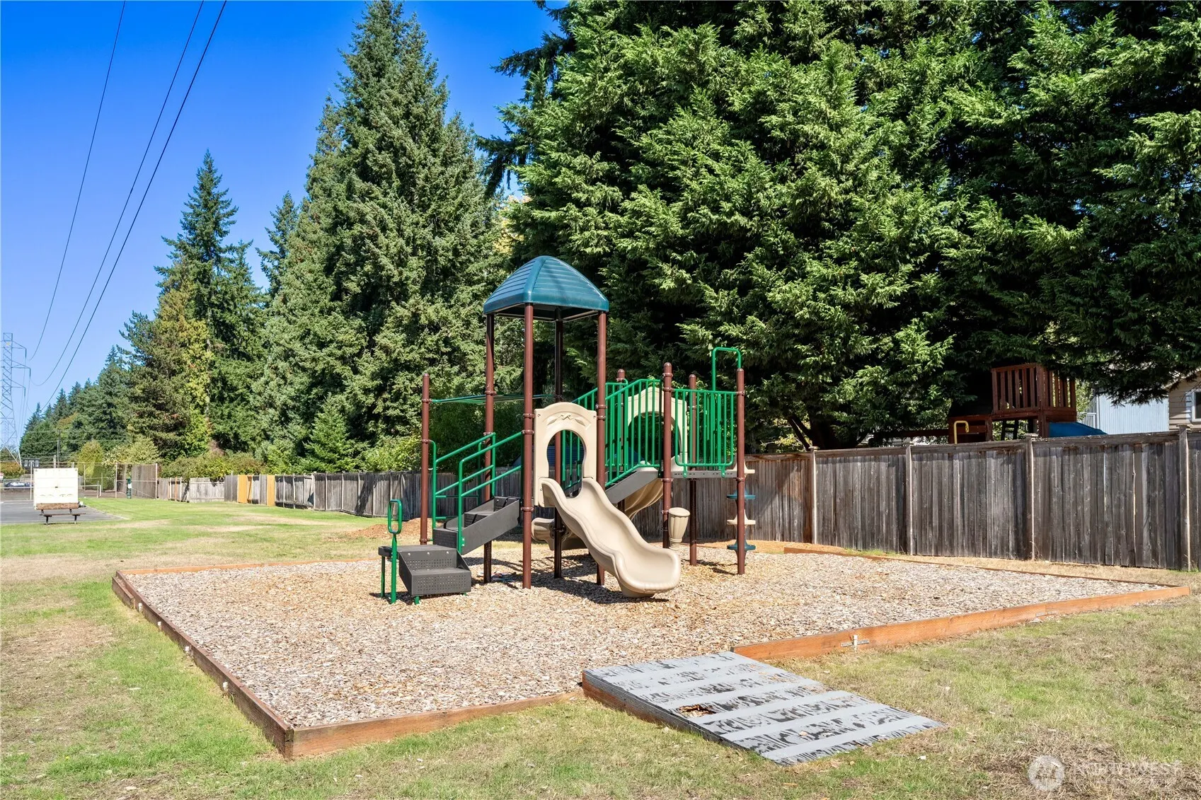 5628 SE 123rd Avenue , Bellevue, WA 98006
