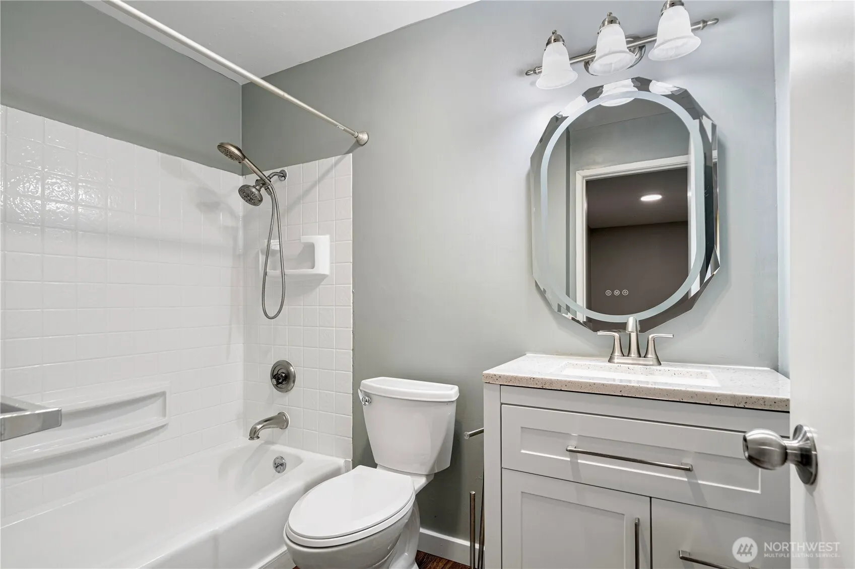 5628 SE 123rd Avenue , Bellevue, WA 98006