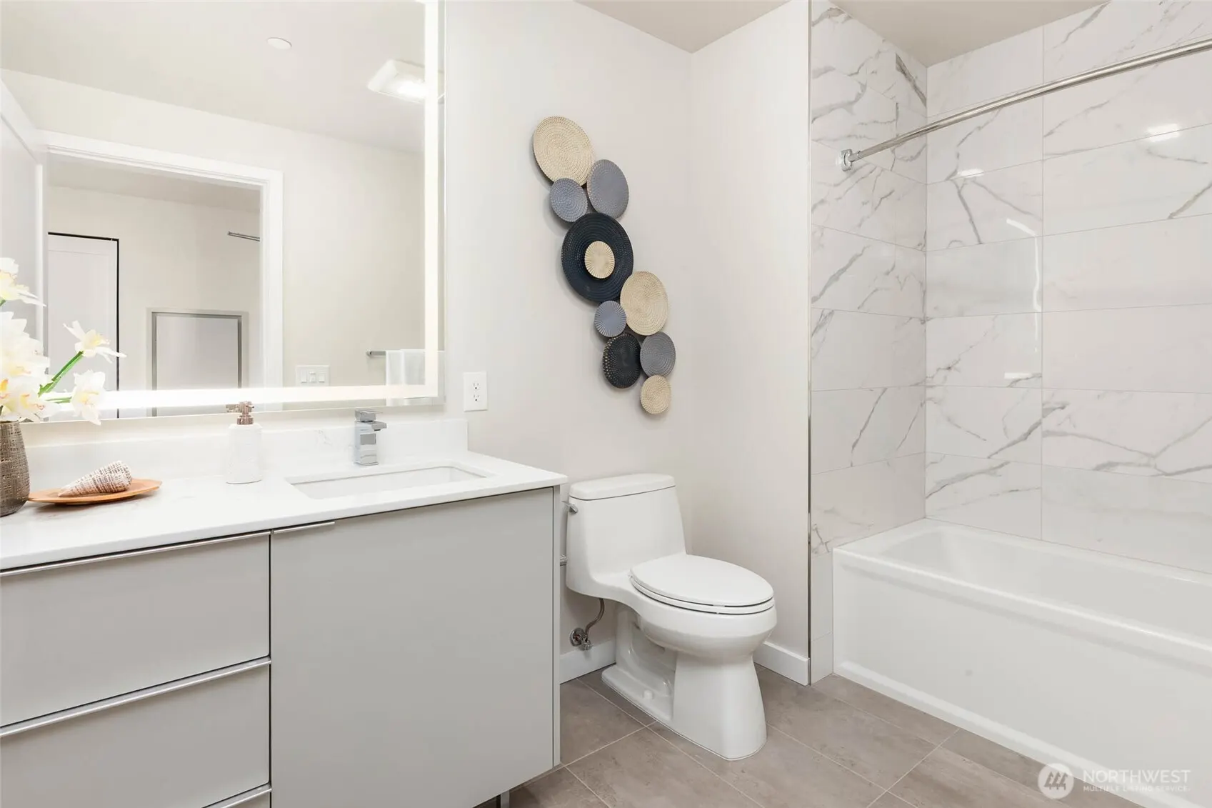 450 S Main St #1701, Seattle, WA 98104