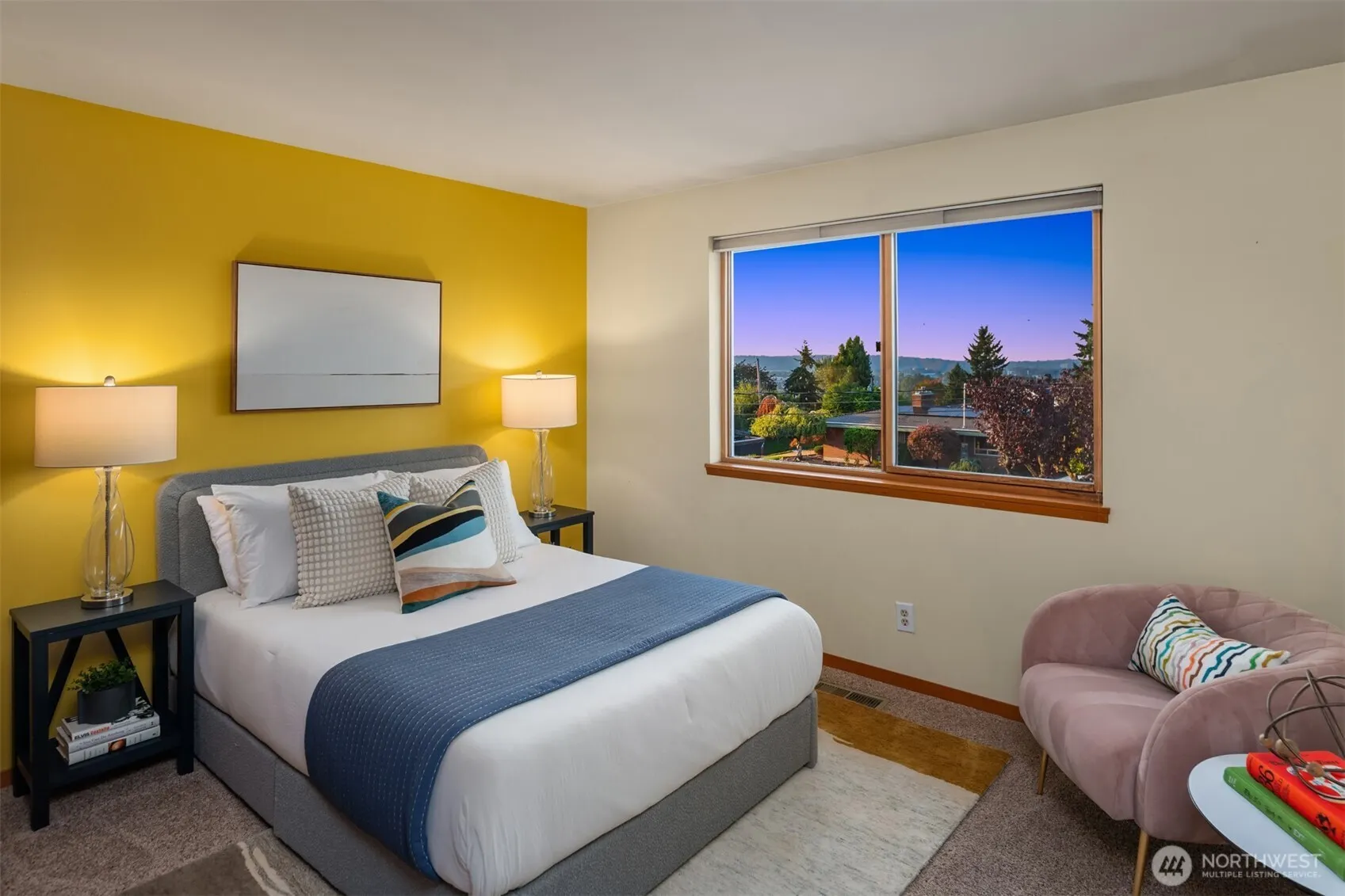 913 E Cherry Hill Street , Kent, WA 98030