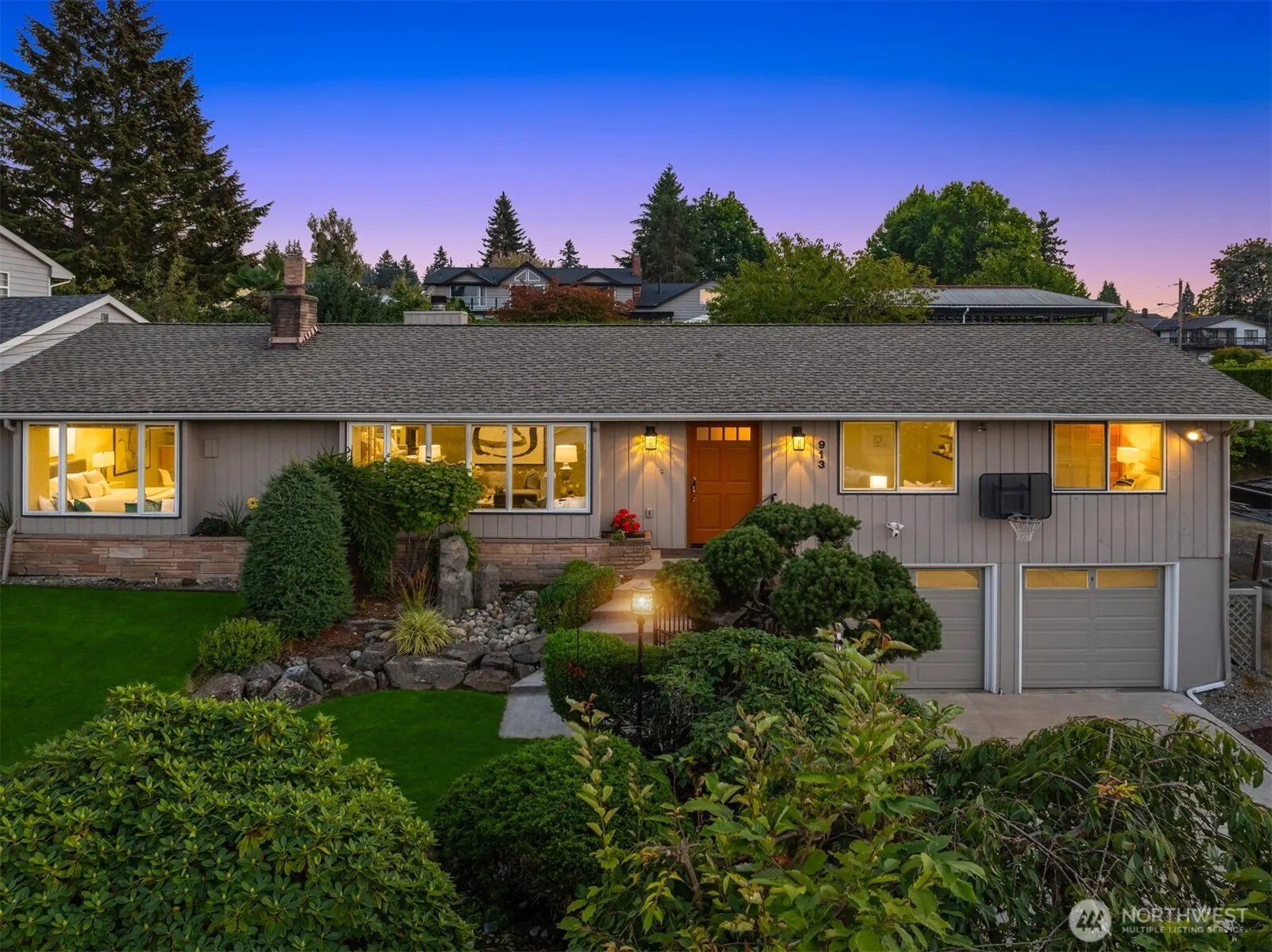 913 E Cherry Hill Street , Kent, WA 98030