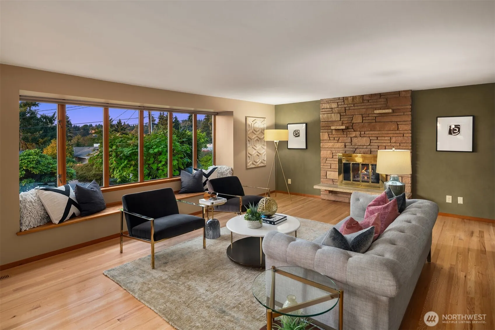 913 E Cherry Hill Street , Kent, WA 98030