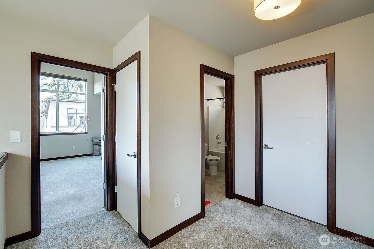 17819 19th Avenue W, Lynnwood, WA 98037