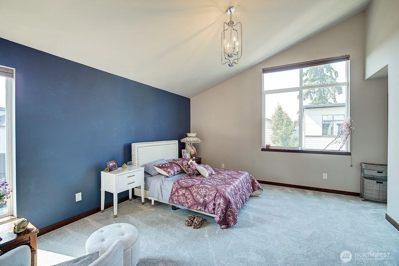 17819 19th Avenue W, Lynnwood, WA 98037