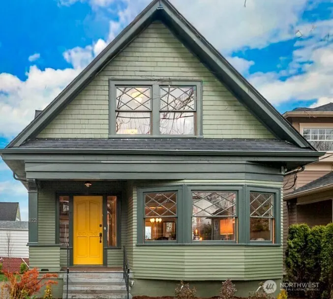 822 24th Avenue , Seattle, WA 98122