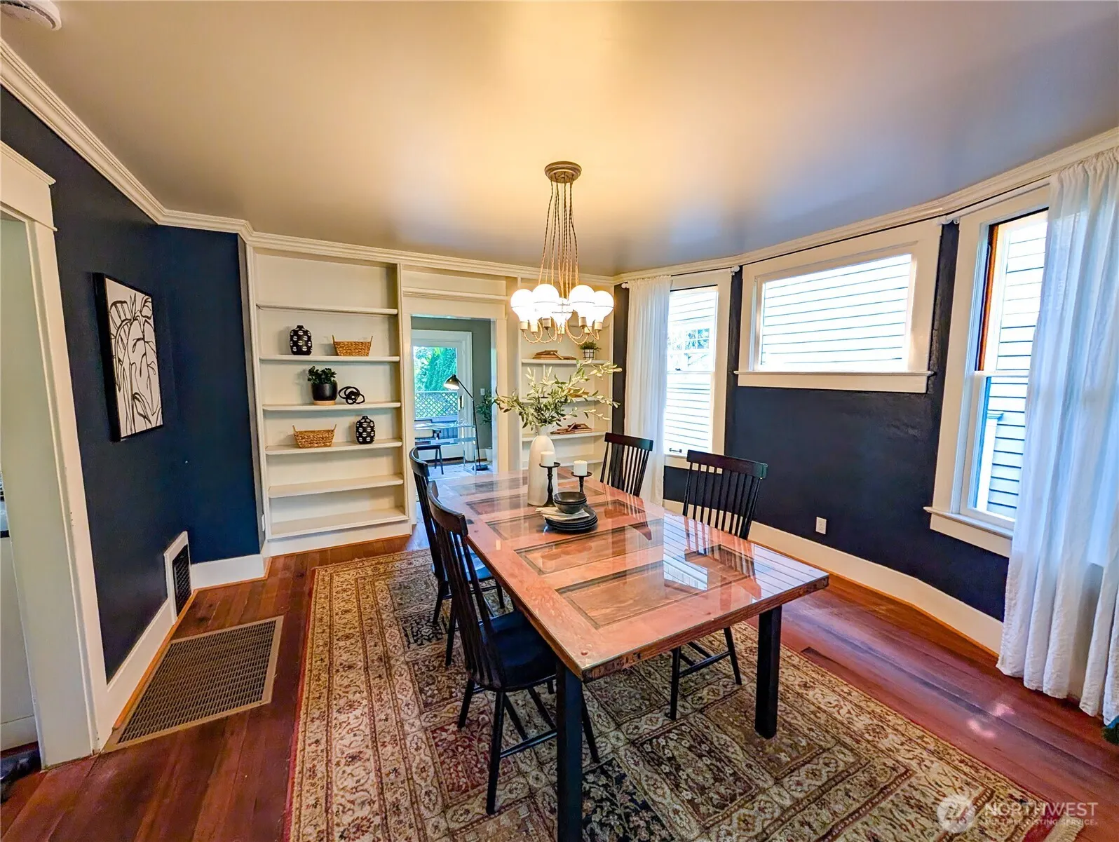 822 24th Avenue , Seattle, WA 98122