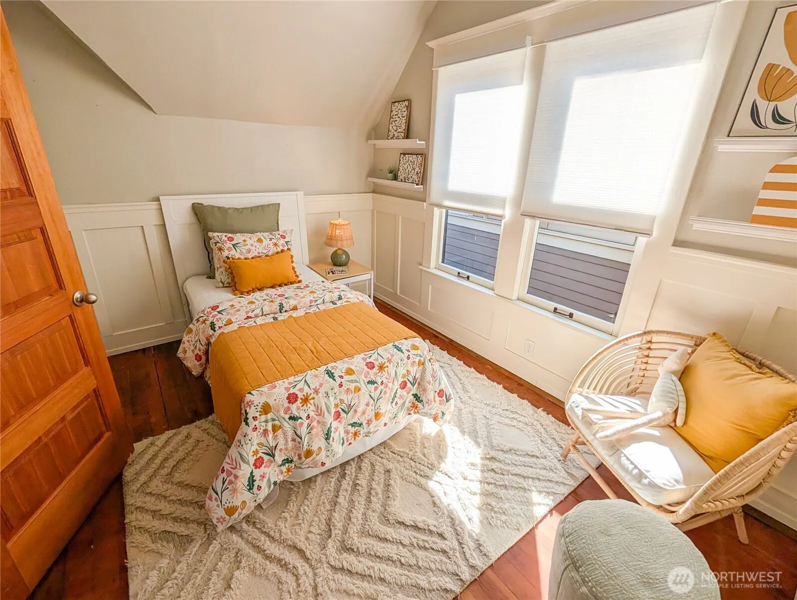 822 24th Avenue , Seattle, WA 98122