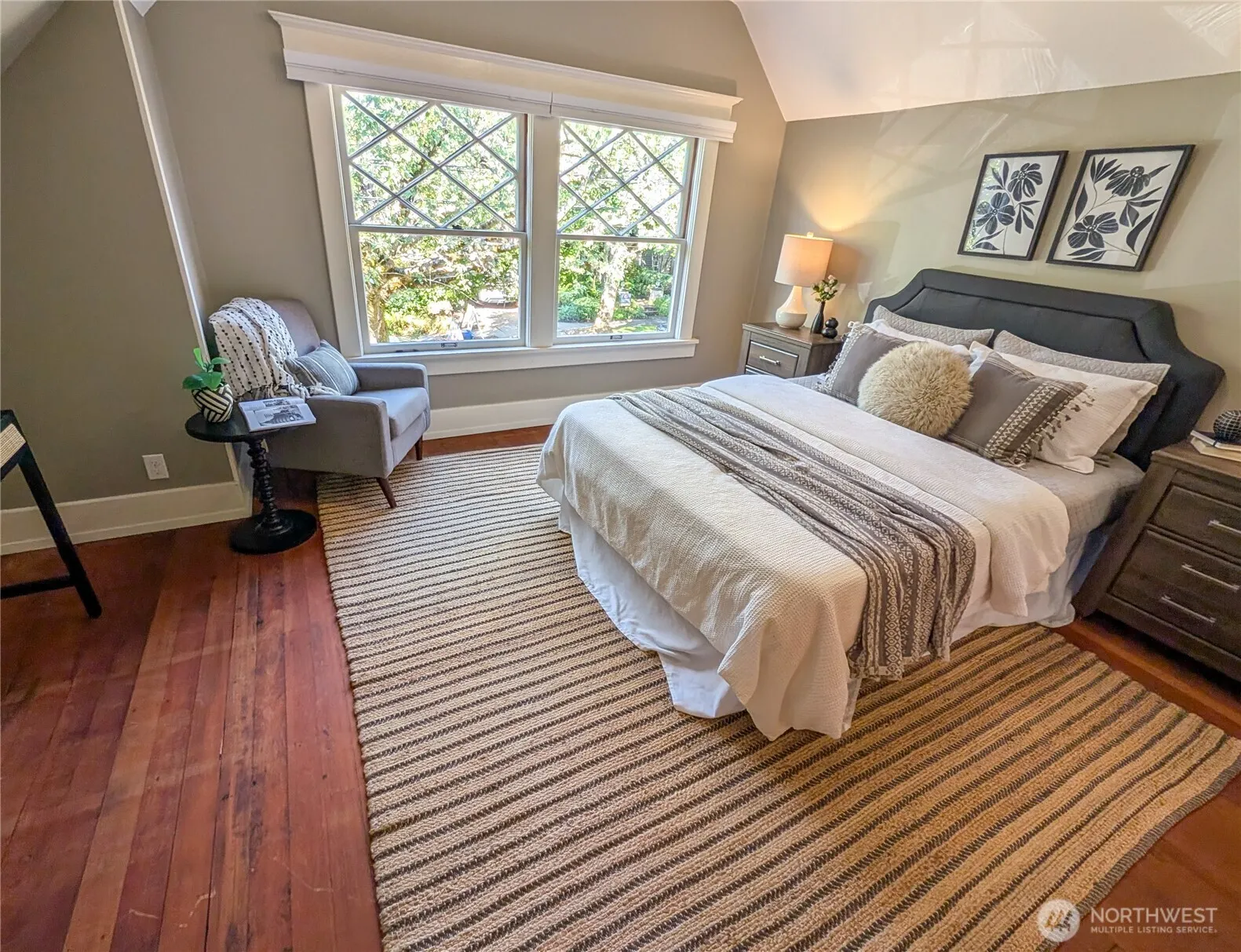 822 24th Avenue , Seattle, WA 98122