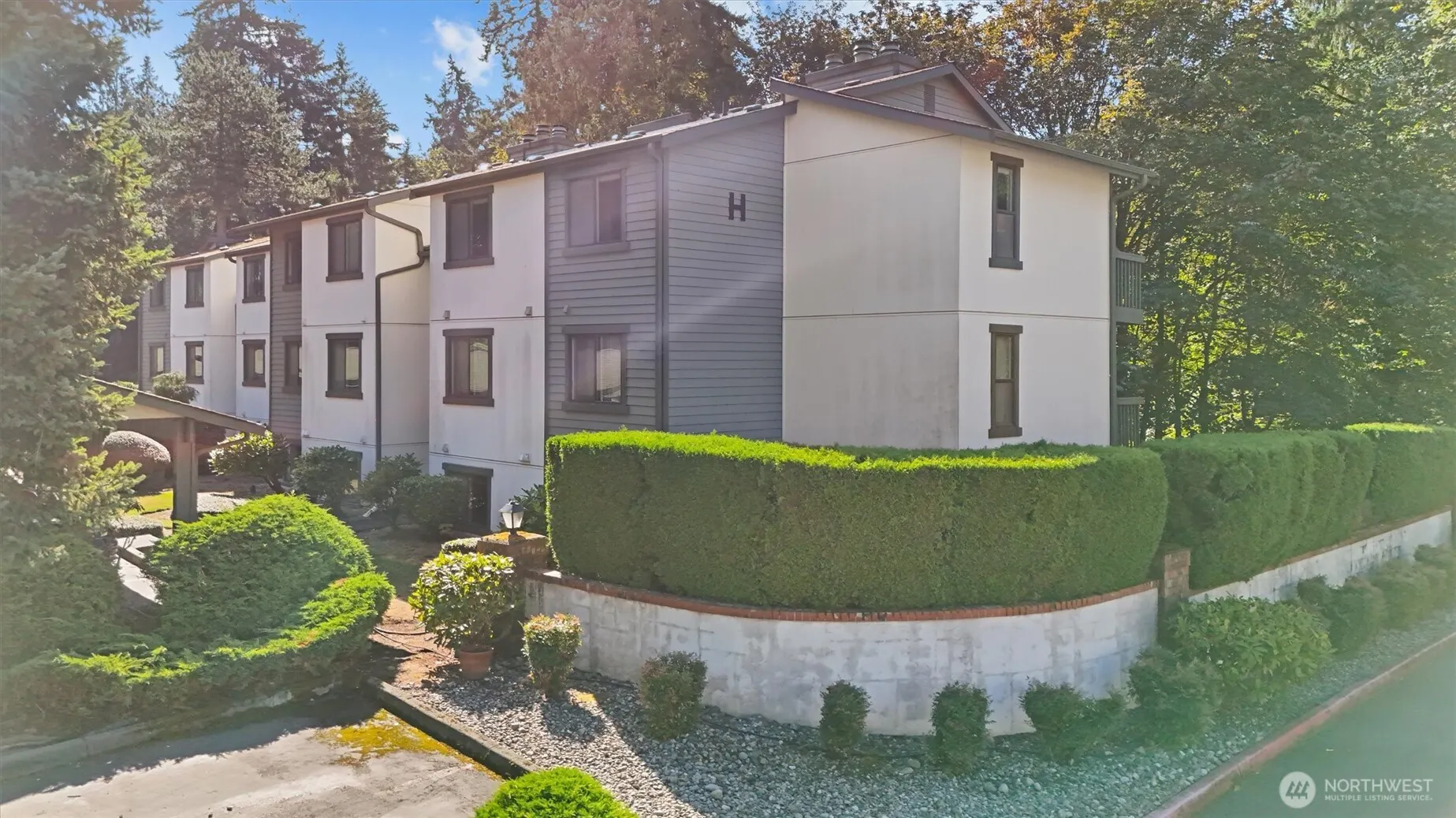 12703 NE 129th Court #H304, Kirkland, WA 98034
