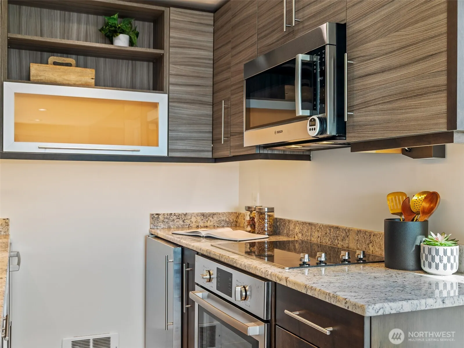 65 Kirkland Avenue #201, Kirkland, WA 98033
