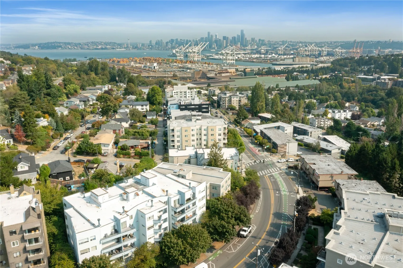 3230 SW Avalon Way , Seattle, WA 98126