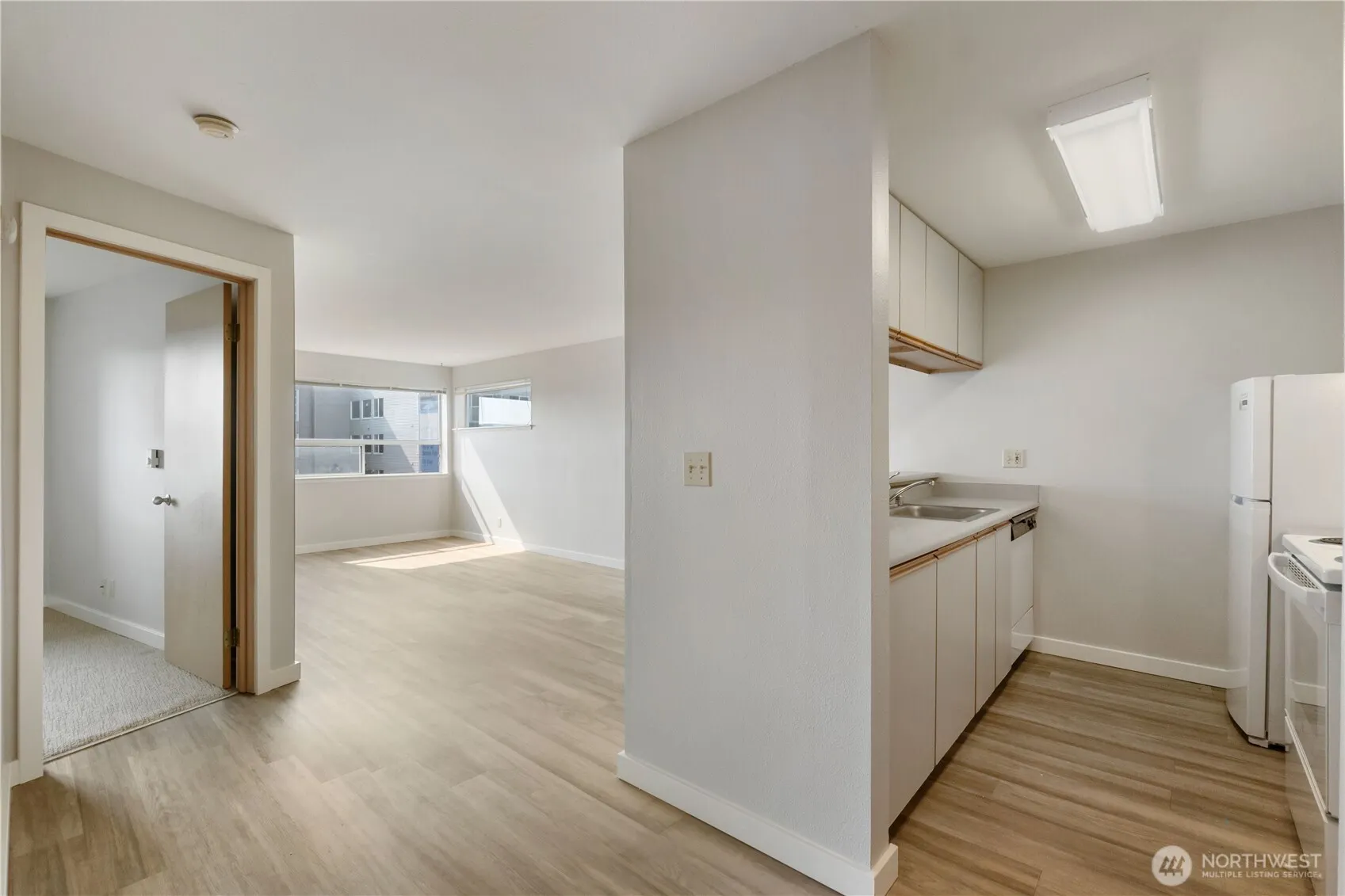 3230 SW Avalon Way , Seattle, WA 98126
