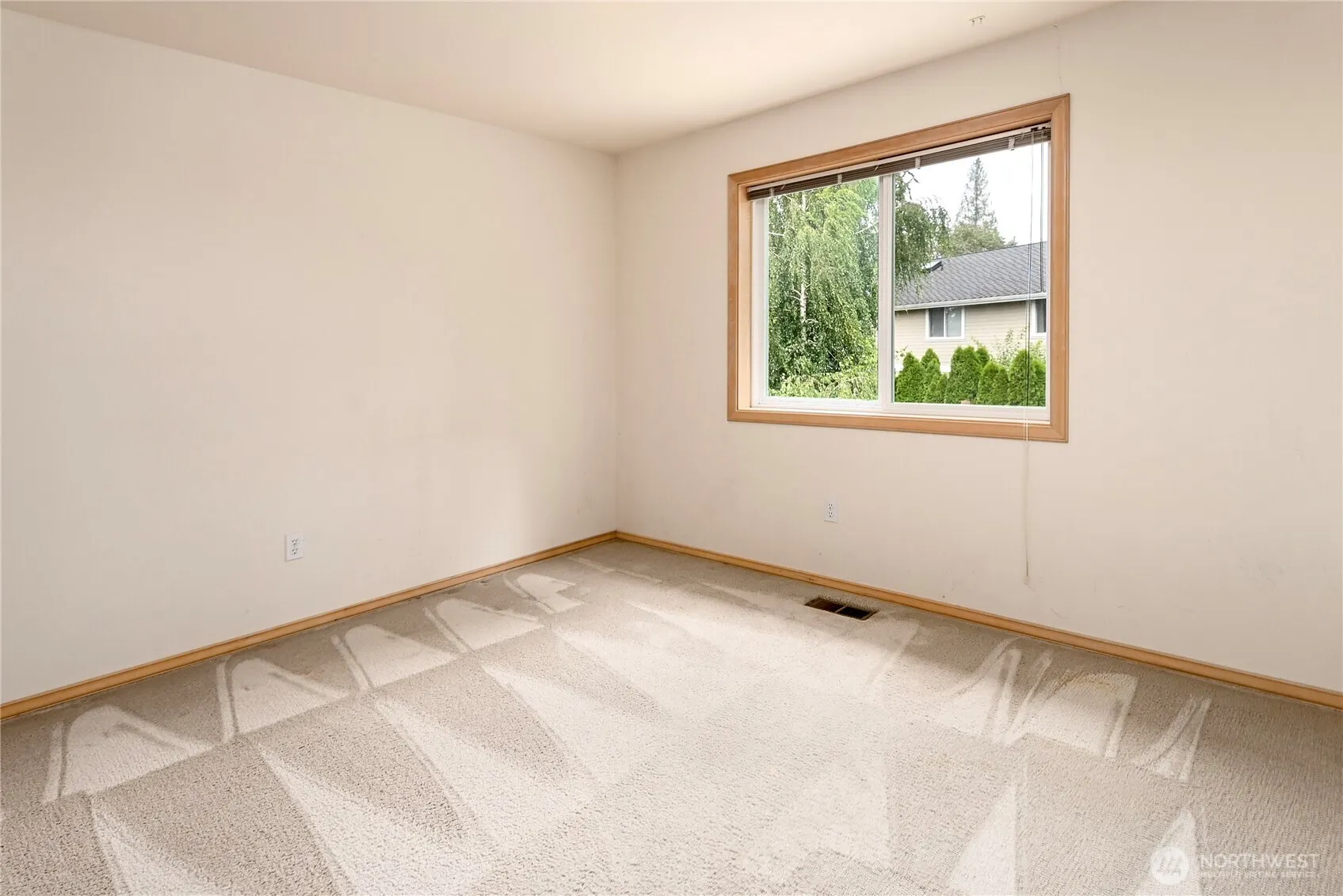 17310 37th Avenue W, Lynnwood, WA 98037