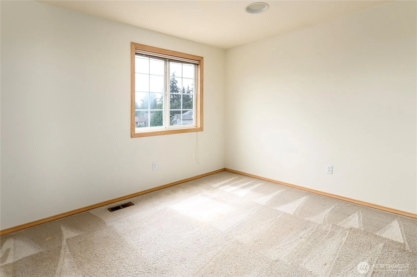 17310 37th Avenue W, Lynnwood, WA 98037