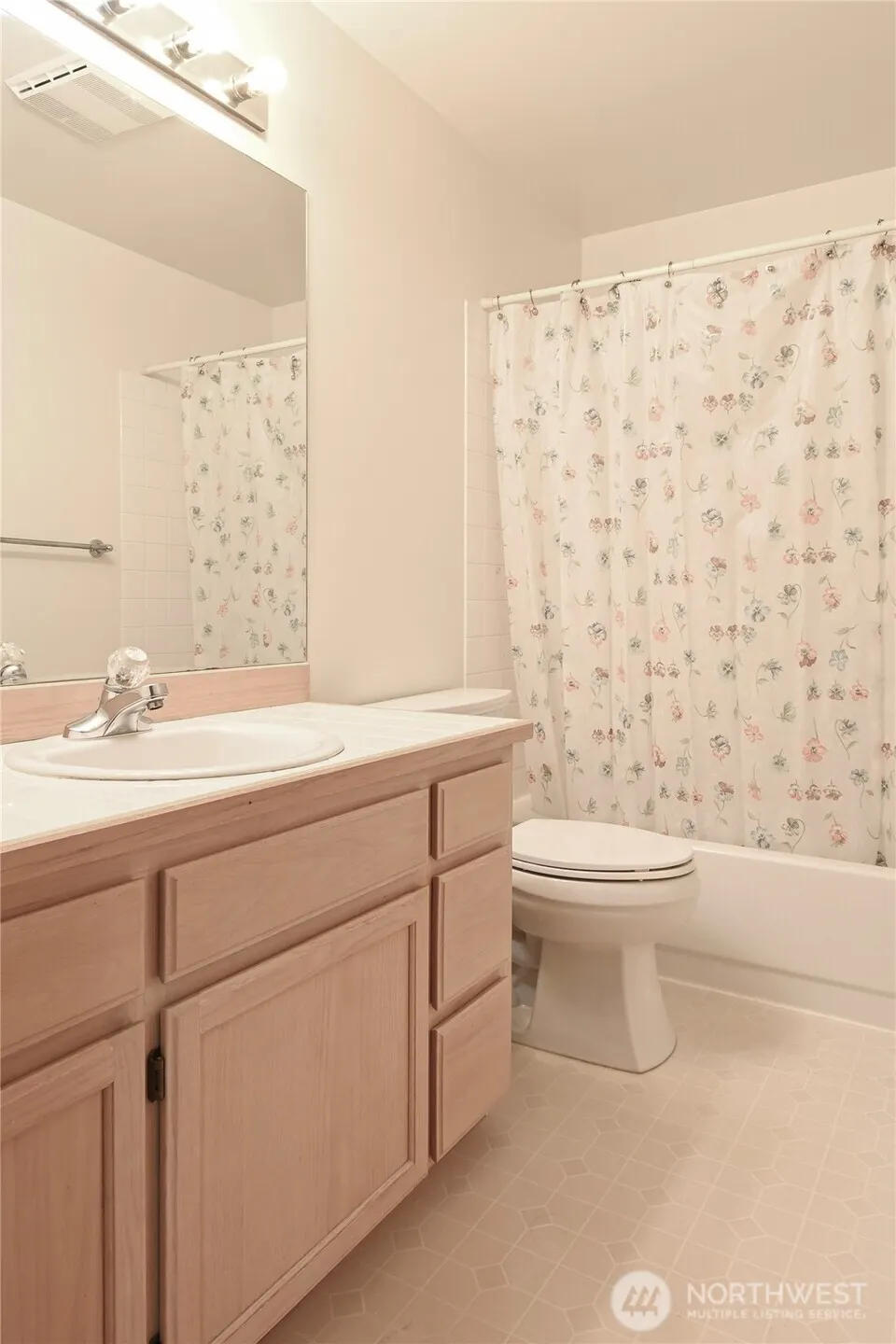 17310 37th Avenue W, Lynnwood, WA 98037