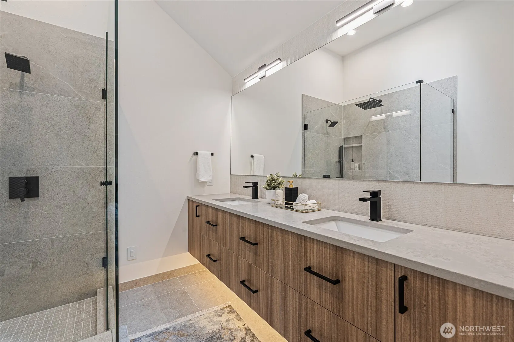 220 210th Avenue NE, Sammamish, WA 98074