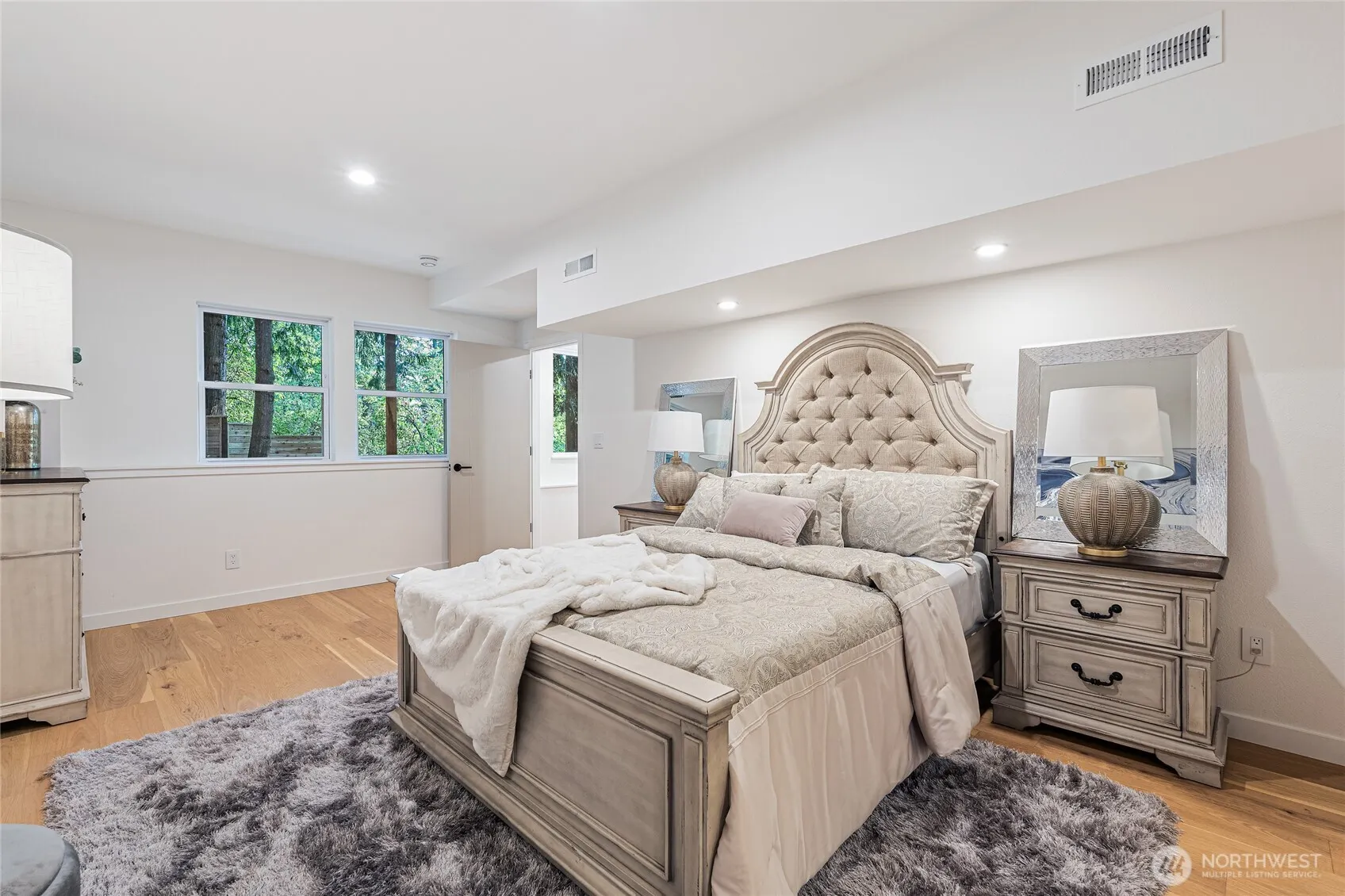 220 210th Avenue NE, Sammamish, WA 98074