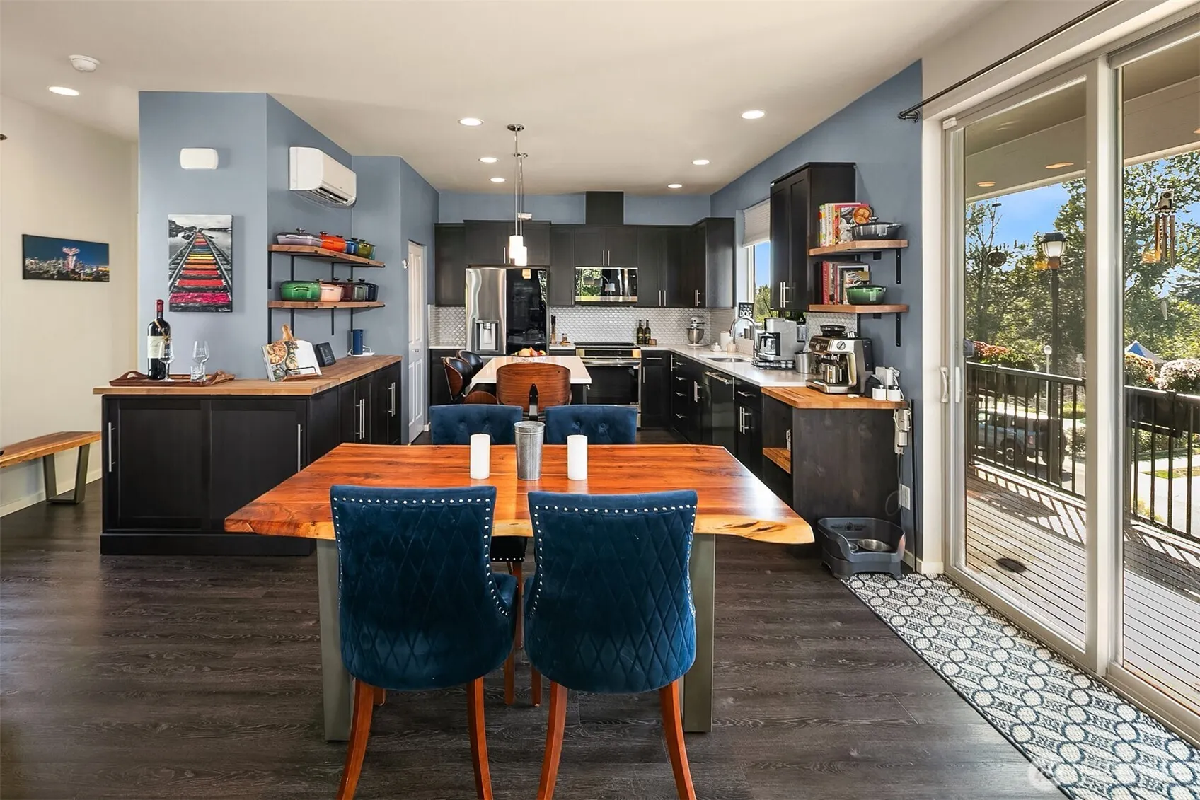 9714 11th Avenue SW, Seattle, WA 98106