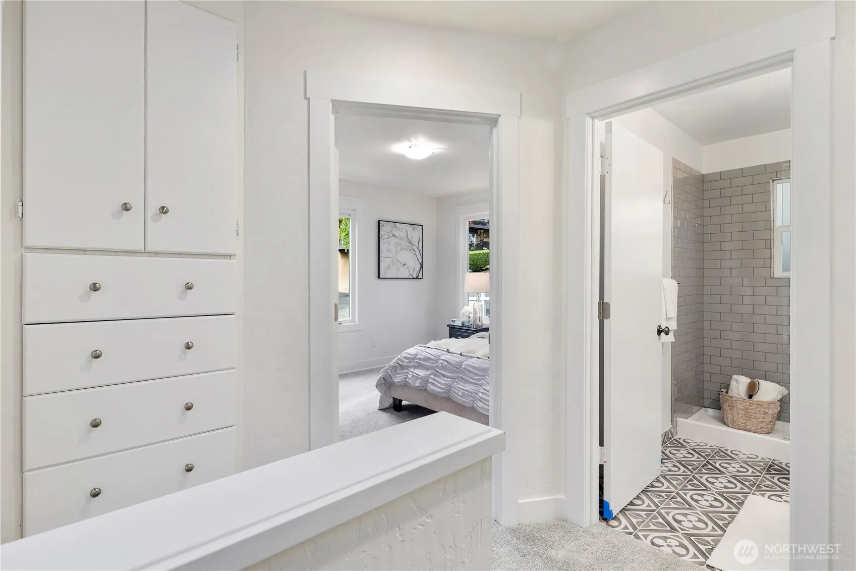 530 12th Avenue E, Seattle, WA 98102