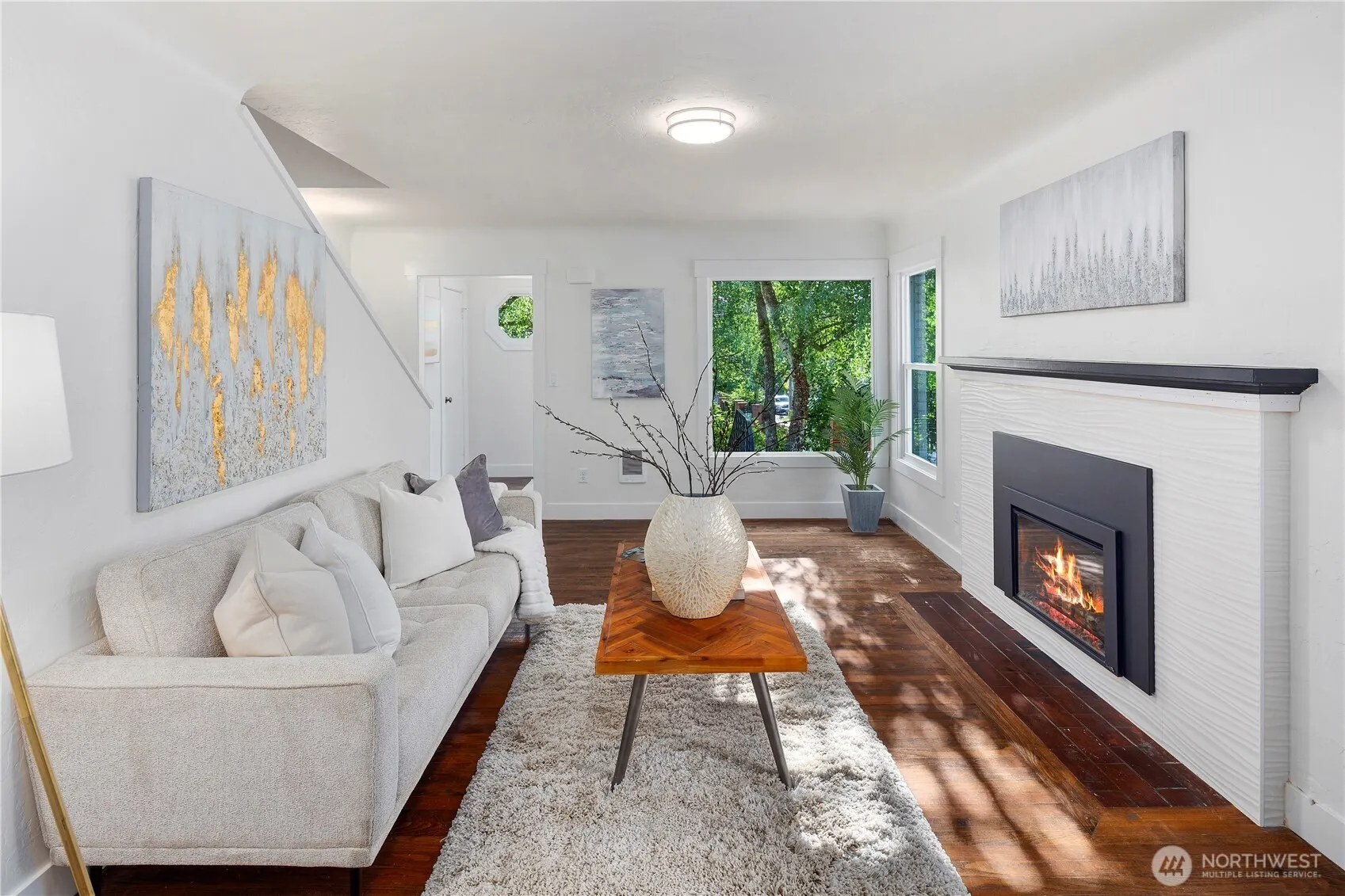 530 12th Avenue E, Seattle, WA 98102