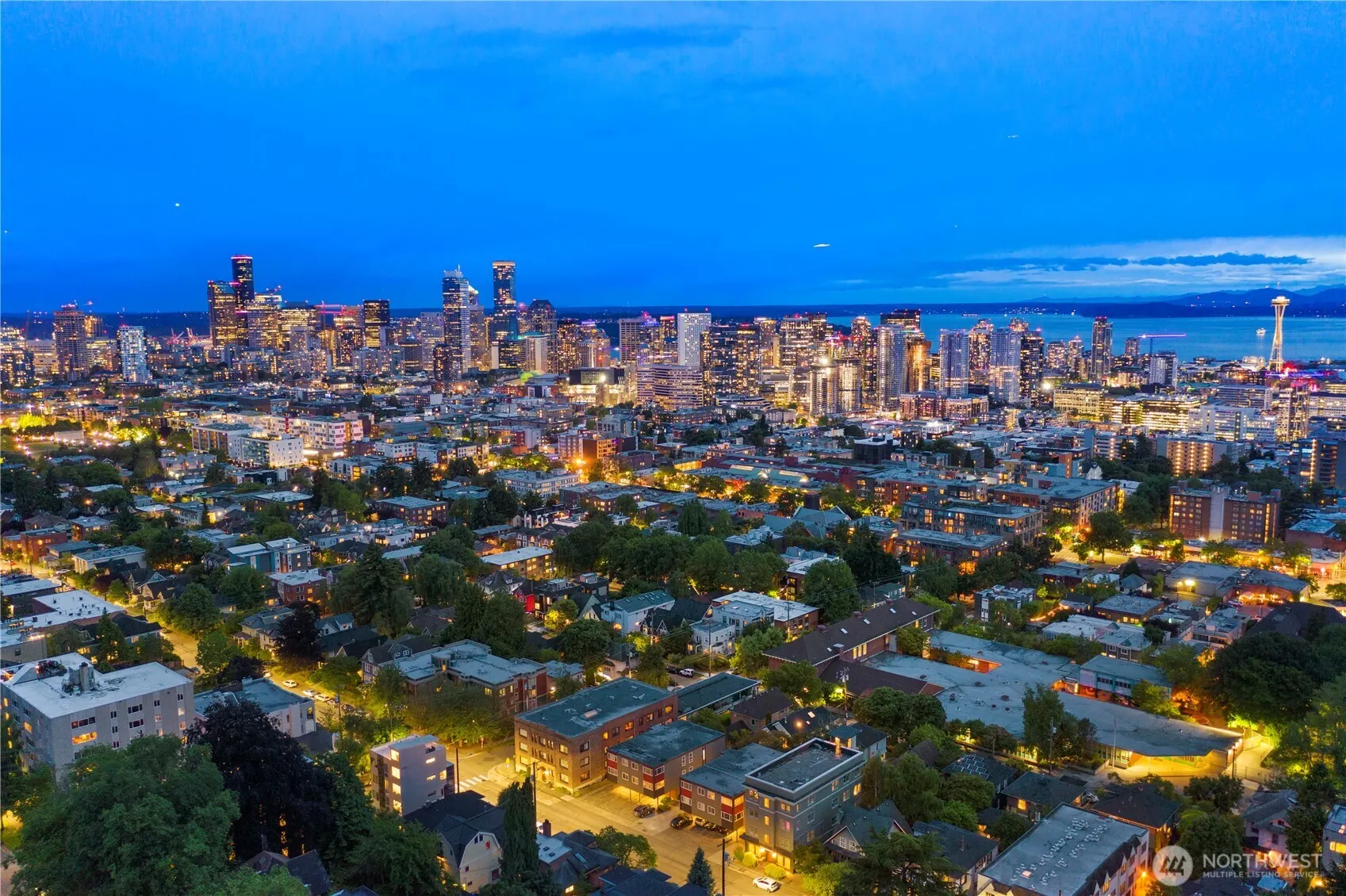 530 12th Avenue E, Seattle, WA 98102