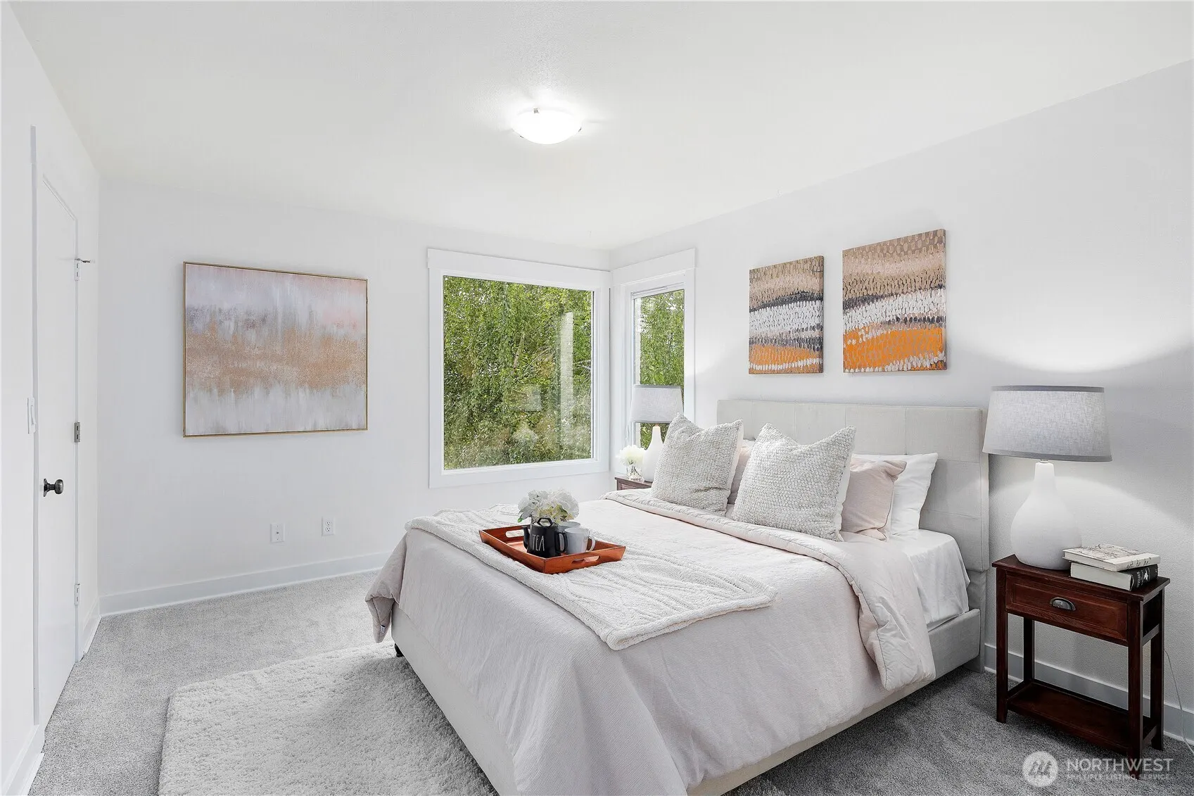 530 12th Avenue E, Seattle, WA 98102