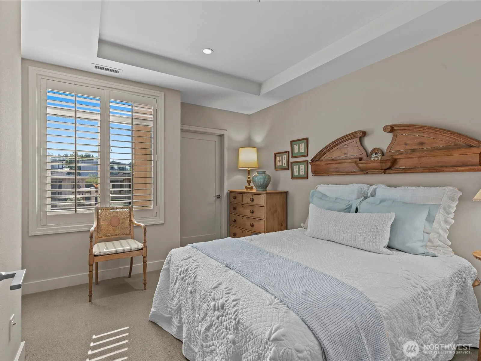 215 5th Avenue S #C202, Kirkland, WA 98033