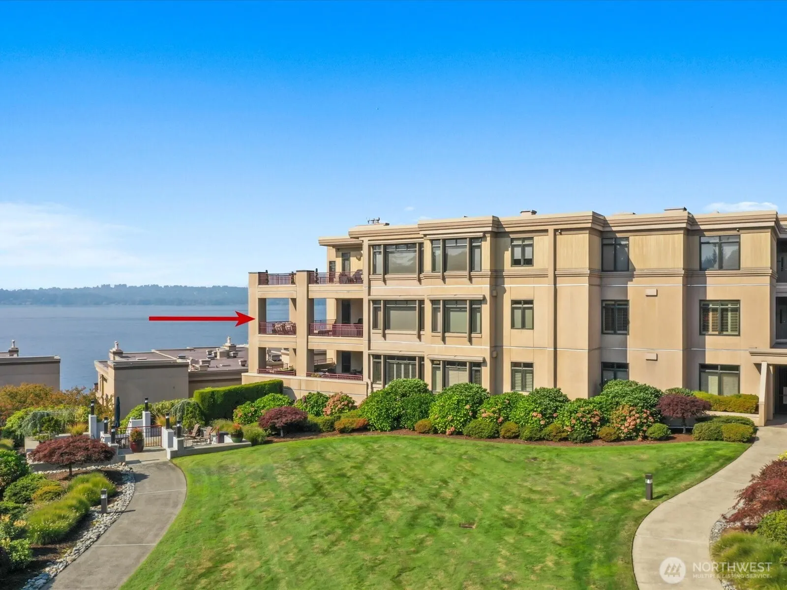 215 5th Avenue S #C202, Kirkland, WA 98033