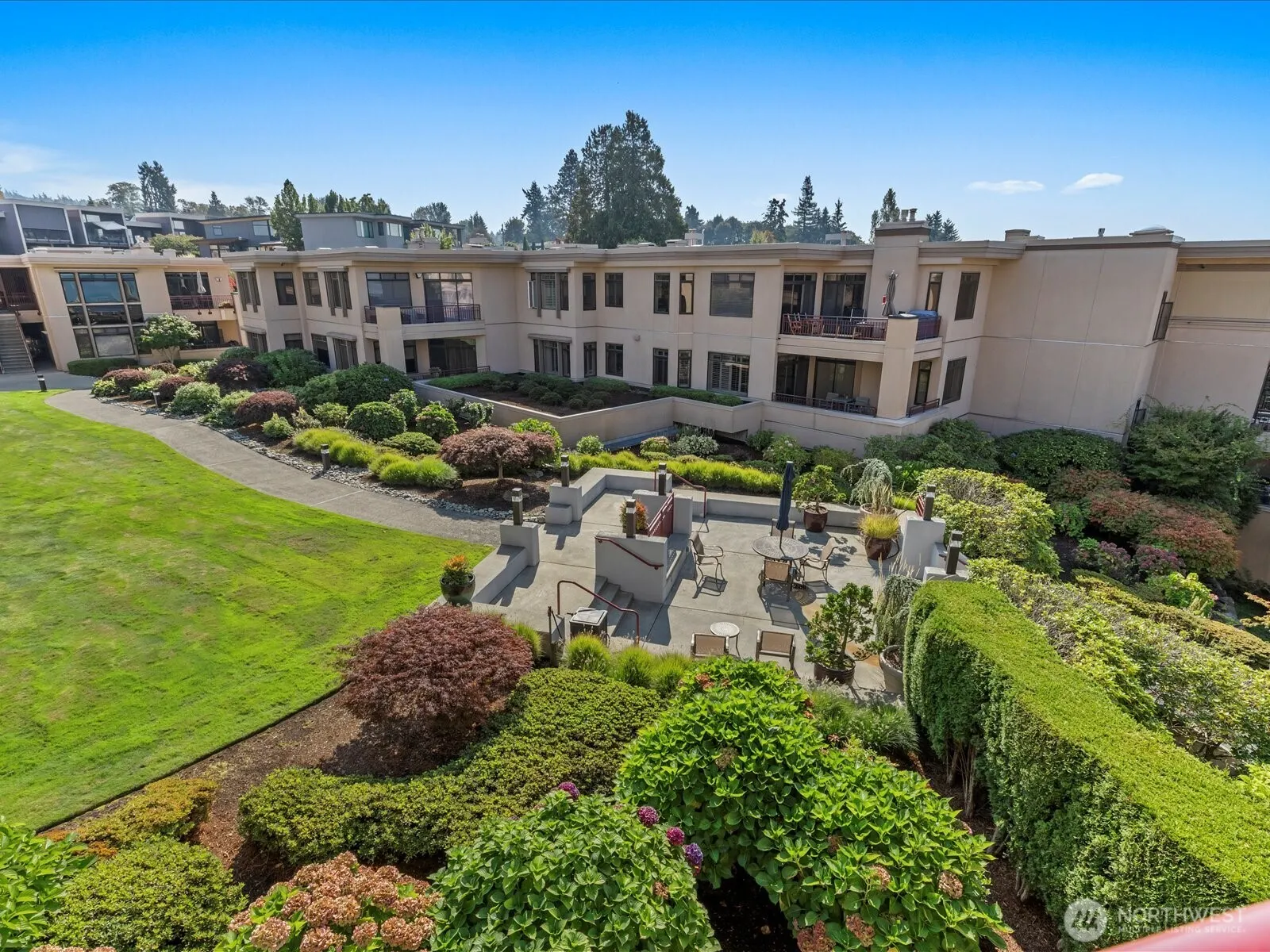 215 5th Avenue S #C202, Kirkland, WA 98033