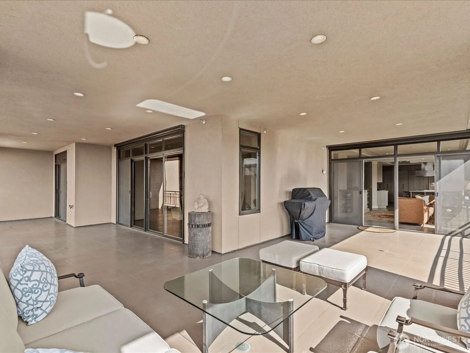 215 5th Avenue S #C202, Kirkland, WA 98033