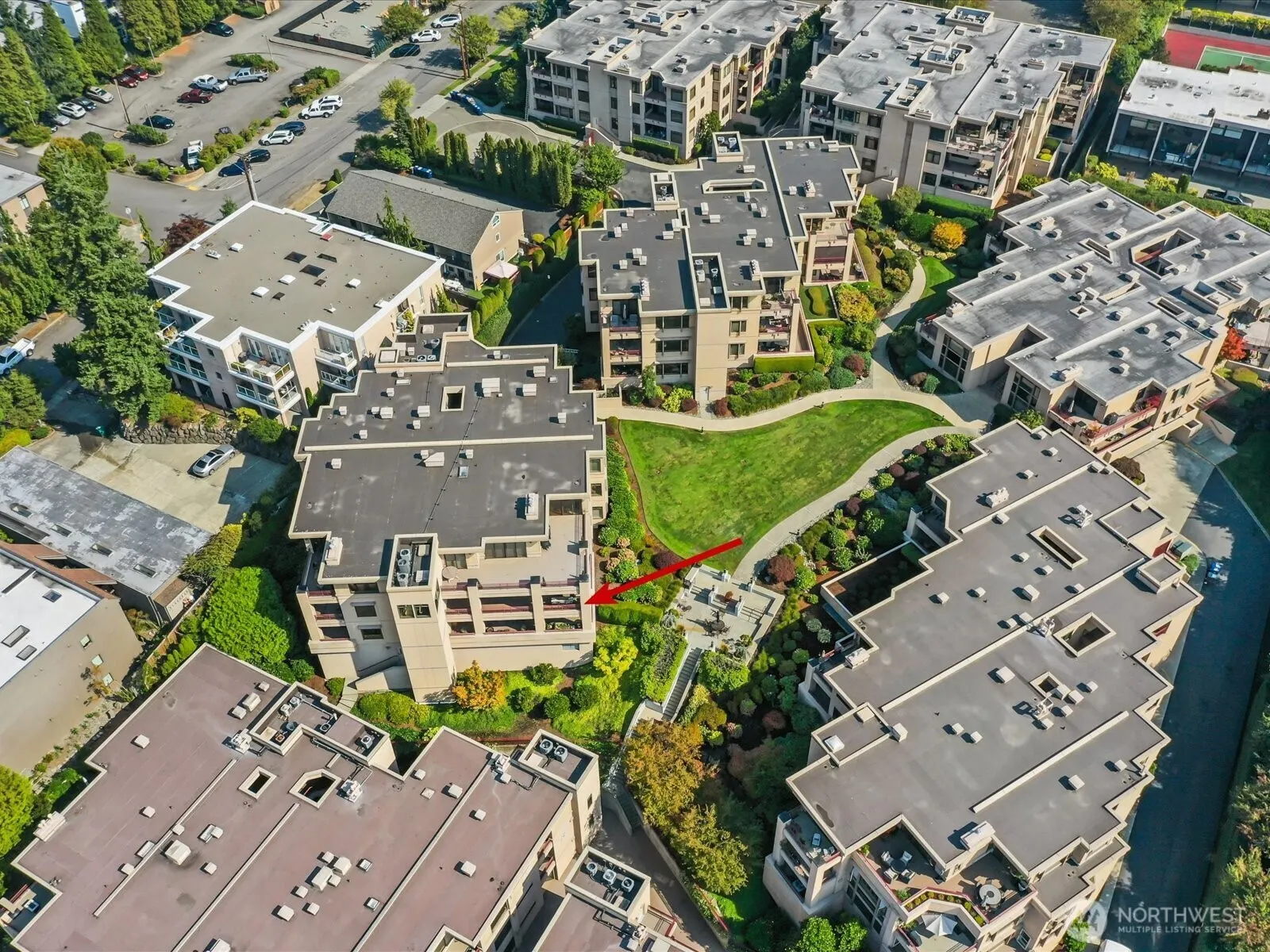 215 5th Avenue S #C202, Kirkland, WA 98033
