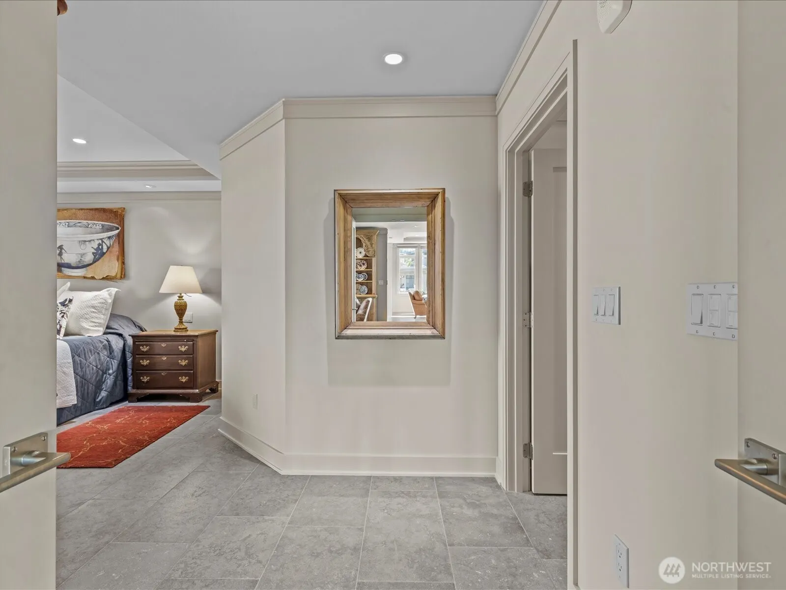 215 5th Avenue S #C202, Kirkland, WA 98033