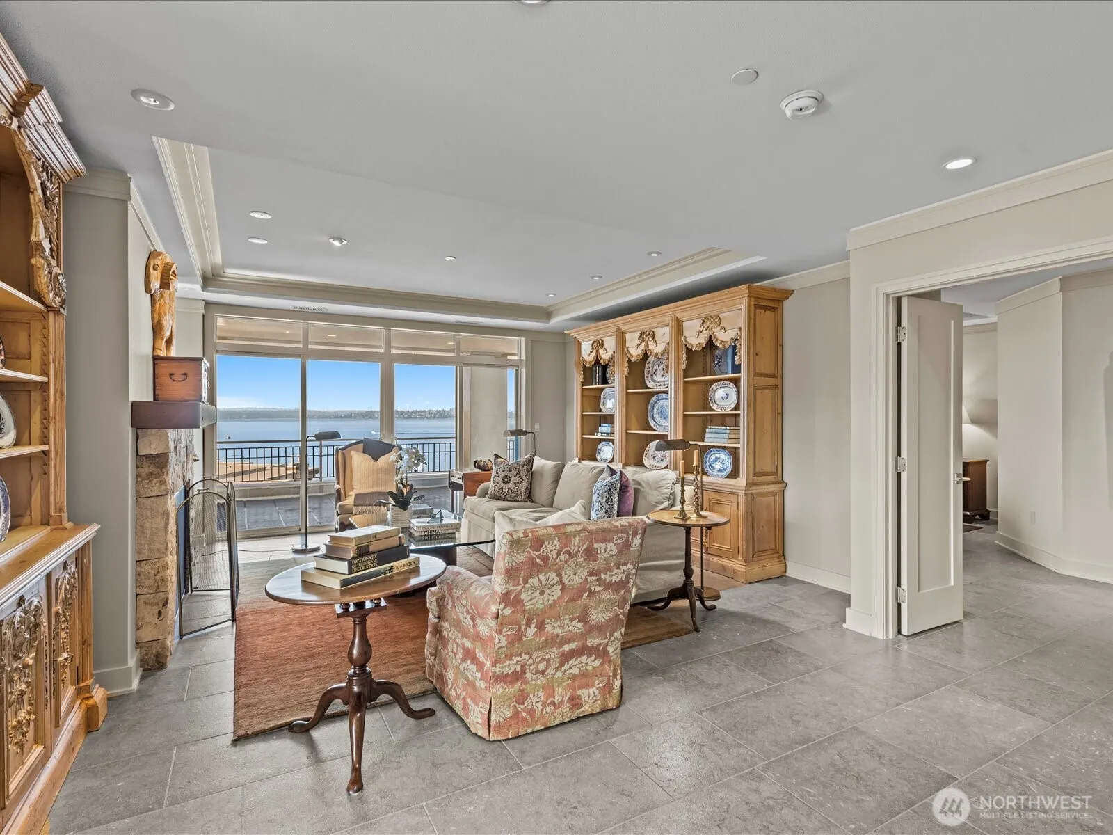 215 5th Avenue S #C202, Kirkland, WA 98033