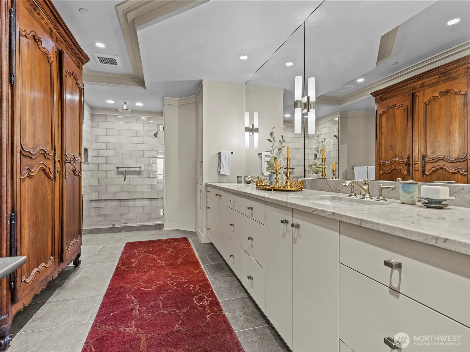 215 5th Avenue S #C202, Kirkland, WA 98033